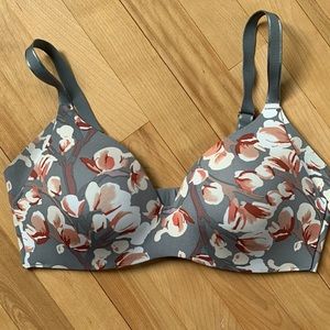 Knix Wingwoman contour bra size 2